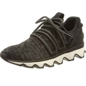 Womens size 10 Sorel Kinetic sneakers